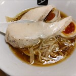 中華そば 髙野 - 低温調理の鶏ムネ肉チャーシュー ♪