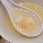 上海家庭料理 謝謝 船橋駅前南口店 - 綺麗な｢スープ｣♪