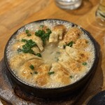 黄金鉄鍋餃子 HUG - 