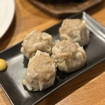 黄金鉄鍋餃子 HUG - 