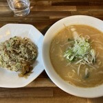 らーめんハウスにしき - 料理写真: