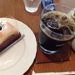 ヒロコーヒー - アイスコーヒー＆ロールケーキ