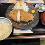 こだわりとんかつ かつき亭 - 米沢豚ロースカツ定食（150g） 1,860円