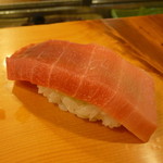 吉乃寿司 - 私と夫は中トロ