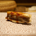 鮨 飛躍 - 穴子（握り）