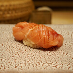 鮨 飛躍 - マカジキ（握り）