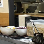 博多ごまさば屋 - 食べ放題　沢庵、しば漬け、鯖の南蛮漬け、生野菜