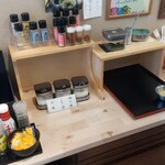 博多天ぷら専門店 おひるごはん - 調味料も豊富