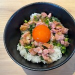 麺処かわ乃 - 鴨ユッケ丼