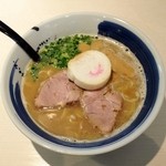 鶏白湯醤油（730円）