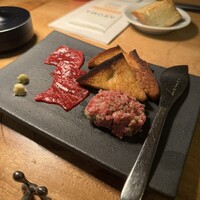 カルネジーオ イースト - 