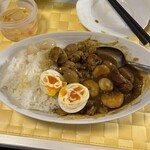 ガヴィアル - ウフマヨネーズをオン。エヅラがあまり良くないがめっちゃ旨い。やっぱ店じゃ無いとジャガイモないな