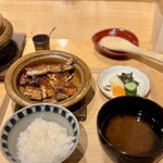 炭火割烹 庵 - うなぎ御飯