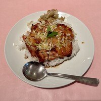 シェフス - 海南丼