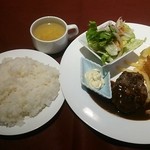 Beer Kitchen AOSHIMA - コンビランチ(ハンバーグ＆エビフライ)