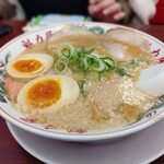 ラーメン魁力屋 - コク旨味玉ラーメン(930円)