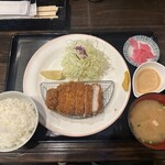 かつ味 - ロースかつ定食
