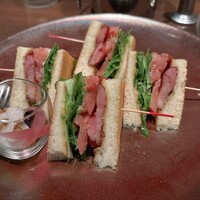 DINING & BAR TABLE 9 TOKYO - 