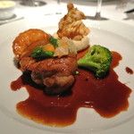 ラ・トルテュ - 仔牛胸腺のロースト
      根セロリのピュレ、シェリーヴィネガーのソース