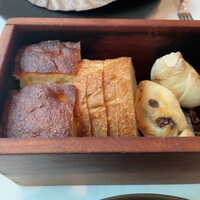 イル ギオットーネ 京都本店 - 中には自家製パン