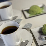 絹の館 - 食後にコーヒーと手作りのおはぎ