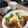 三日月屋 CAFE 福岡空港店