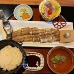本庄うなぎ屋 - 料理写真:素焼き定食
