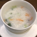 168点心飲茶＆薬膳鍋 - 野菜お粥（590）大盛り(200円）