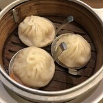 168点心飲茶＆薬膳鍋 - 小籠包（３個）（590円）
