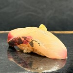 寿し処黒杉 心貫 - 【 しまあじ 】