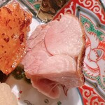 薪鳥新神戸 - 腿肉の内側はこんな感じ