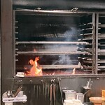 薪鳥新神戸 - 薪の火力は強い