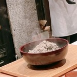 薪鳥新神戸 - 鶏そぼろの完成