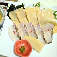 梅の花 銀座並木通店 - 桜鯛と湯葉のしゃぶしゃぶ