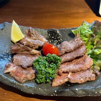 馬桜 下通り店 - 馬焼き2種盛り