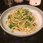 山下食堂 - 白海老とのらぼう菜のスパゲッティ（半分）