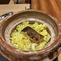 三分楼 - 桜鱒と春キャベツの土鍋炊き込みご飯
