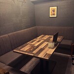 MaReaNa - こちらは6名様までご利用頂けるカラオケルームとなってます！