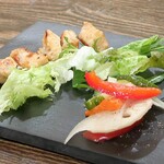 トリワイン ＰＩＫＯＳＨＨＨＵ - こだわり前菜盛り５種の２品