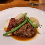 Bistro ROSY - 和牛の赤ワイン煮込み。2800円