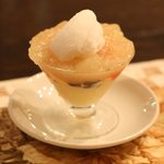 ガスパール ド ラ ニュイ - グレープフルーツのジュレ・カスタードクリーム・白ワインのソルベ添え