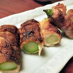和旬菜と地酒　よし都みやこの　離れ - アスパラの肉巻き