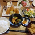 トヨタアジフライ - 『アジフライ定食』やっぱりこれが、いいなぁと思います。