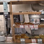 さぬきうどん。たんぽぽ - お惣菜もお得感マックス ﾄﾗﾄﾗﾄﾗ