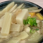 さぬきうどん。たんぽぽ - 野菜の優しみよ