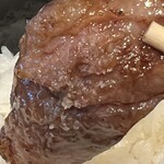 焼肉食堂まんぷく - 岩塩で食べてみた…うめぇーーー！