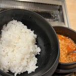 焼肉食堂まんぷく - もうちっと足りないから、小盛りご飯1杯目追加ー