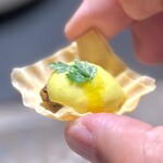 ペルー料理 bepocah - ゴルゴンゾーラ風味の…うーん説明忘れた。グシャッとひとくちパクリ。いろんな味覚の四重奏！