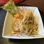 大和薬食処 ならやま茶館 - 