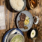 炭焼牛たん東山 仙台本店 - 